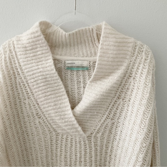 Anthropologie Pilcro Joyce Sweater 1X Chunky Wool Blend V Neck Minimalist Ivory - Picture 3 of 13